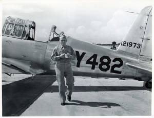 Tyd_BT-13.jpg